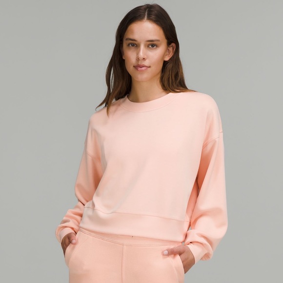 lululemon athletica Tops - Perfectly Oversized Cropped Crew *Softreme